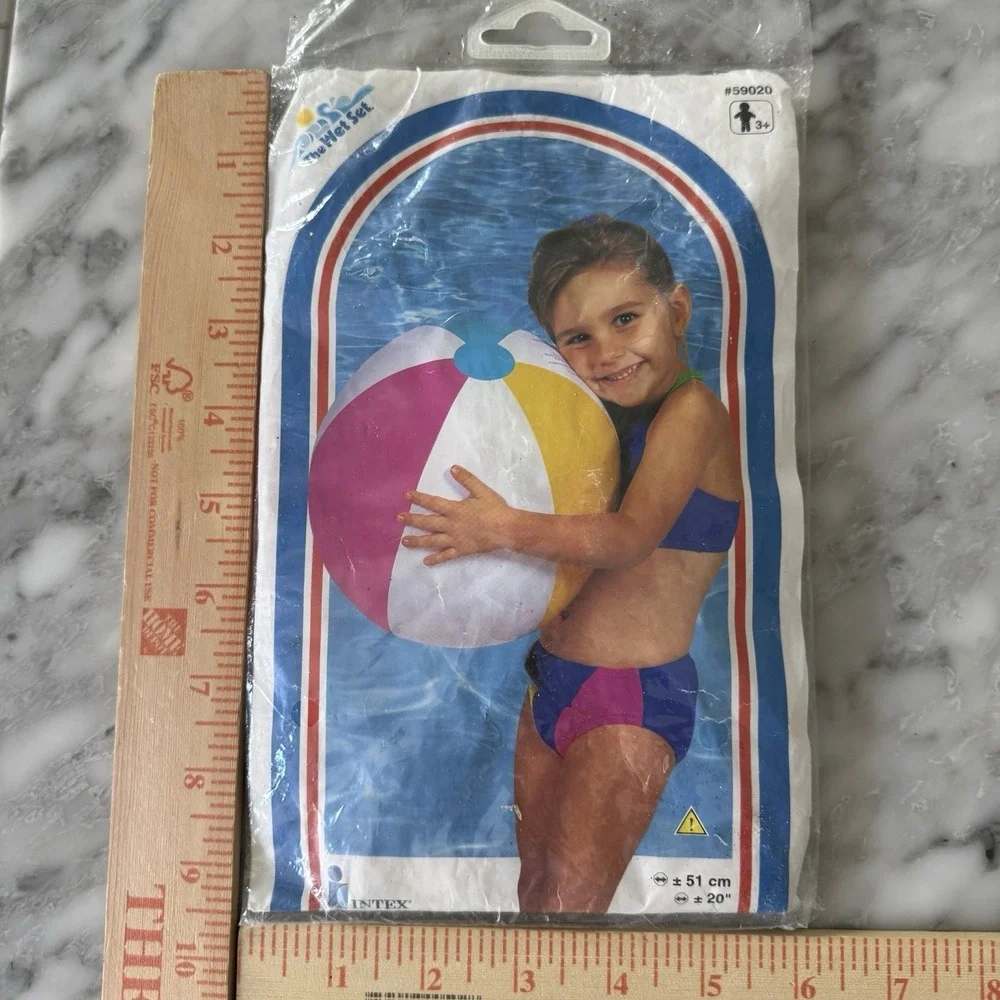 Vintage 1999 Intex The Wet Set Beach Ball 20